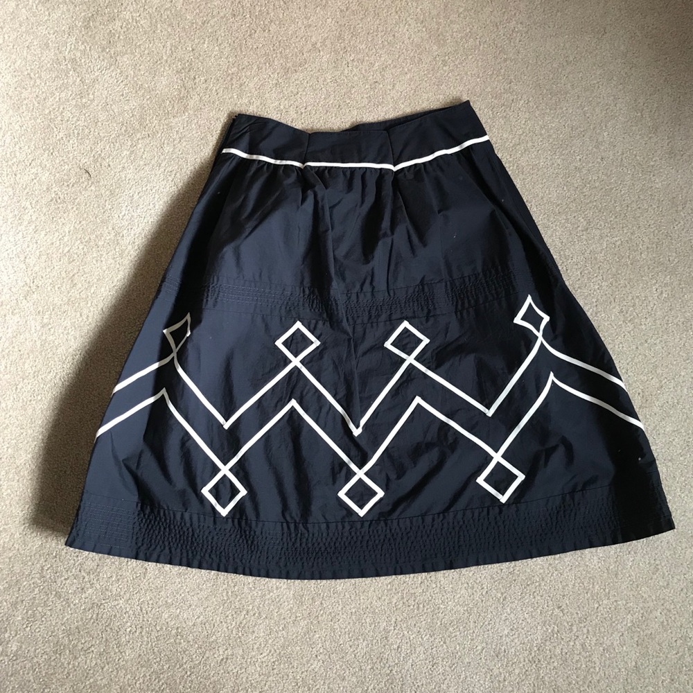 Ann Taylor Navy and White Skirt